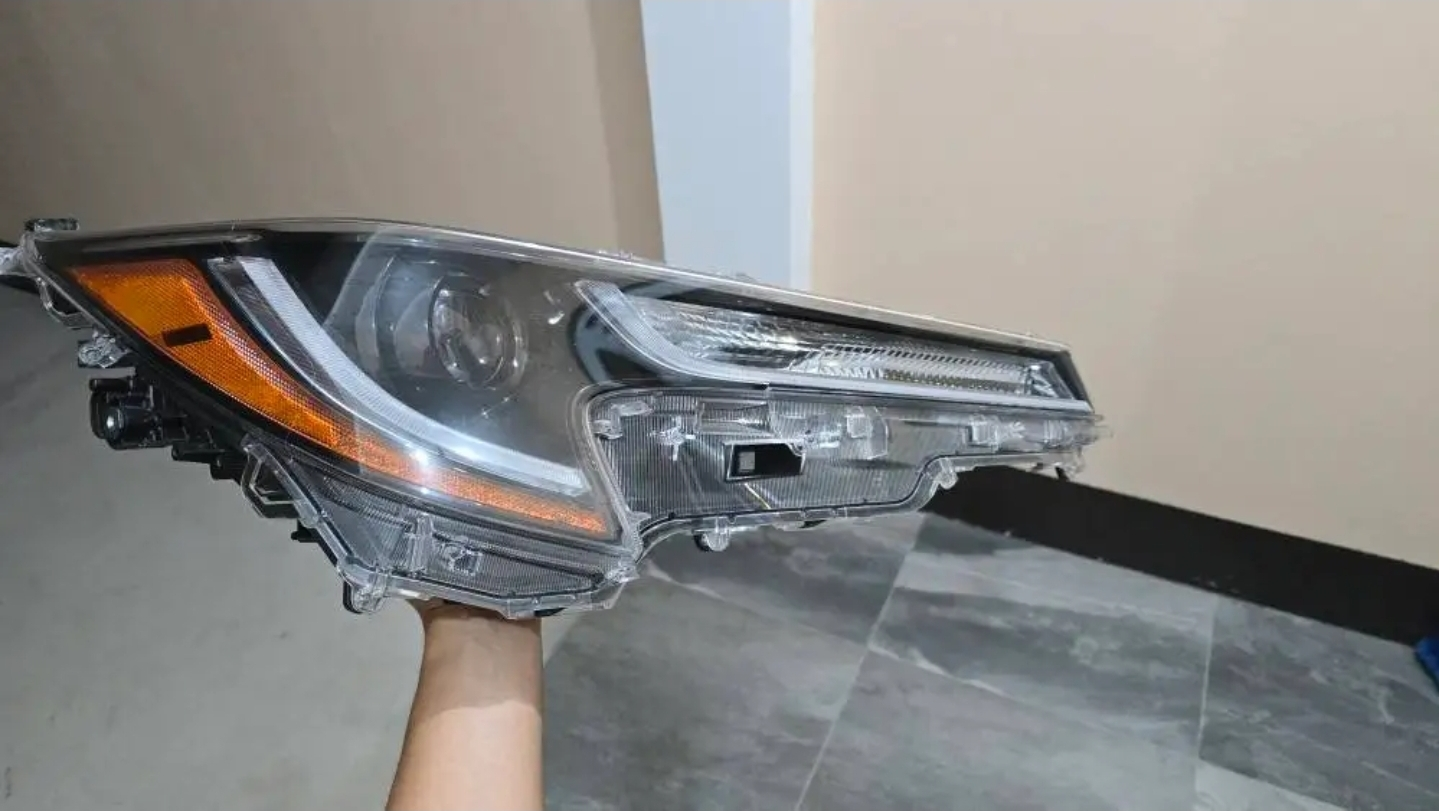 Silvin lado derecho para Toyota Corolla 2019-2020